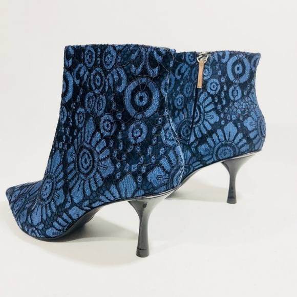 Gorgeous Blue & Black Jacquard Print Zara Booties - Picture 6 of 8